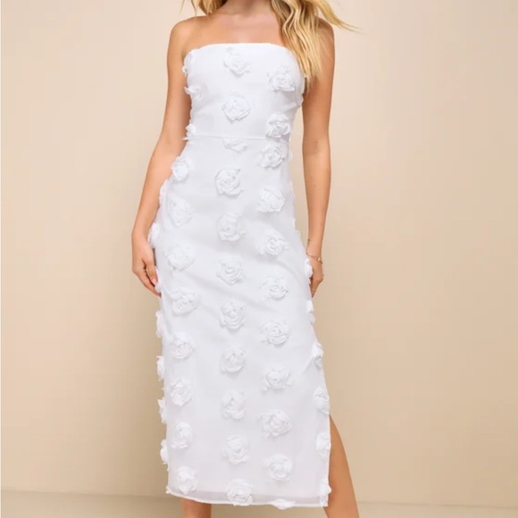 Lulus Dresses & Skirts - Lulus Posh Appearance White 3D Floral Applique Strapless Midi Dress